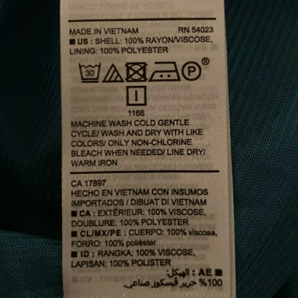 NWT Old Navy Cold shoulder shift dress - Picture 3 of 4